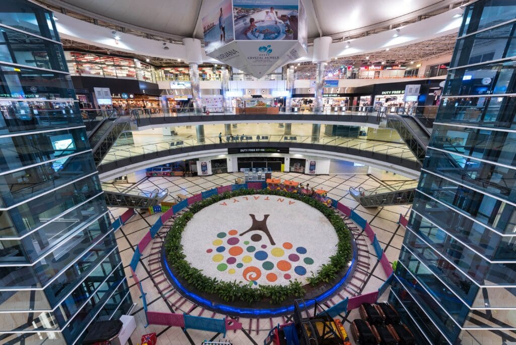 مطار أنطاليا الدولي