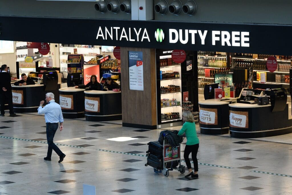 مطار أنطاليا الدولي